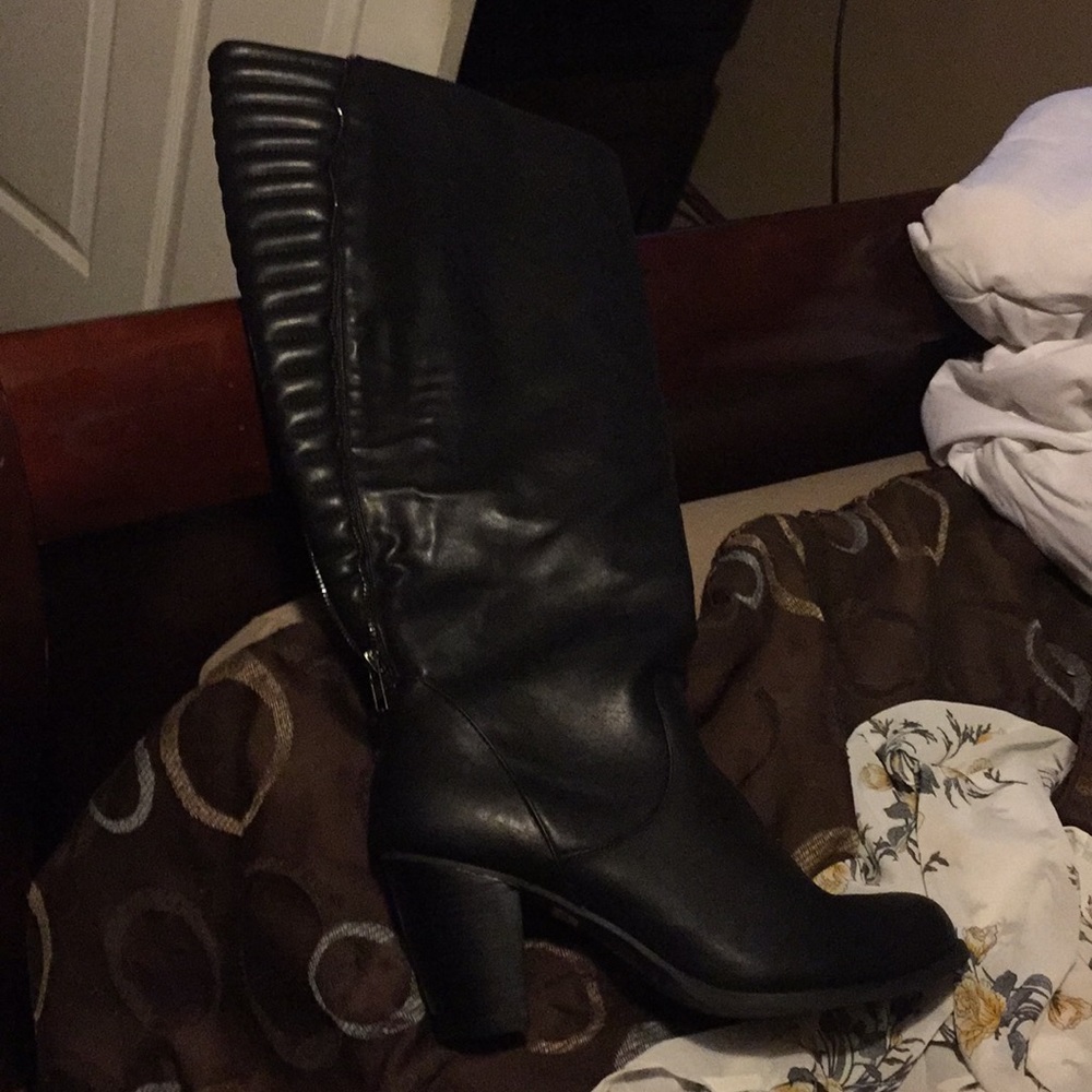 Blake heel boots